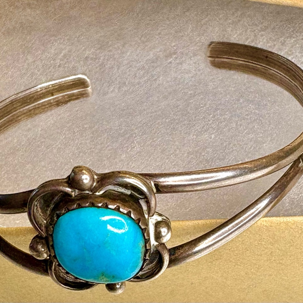 Vintage Silver Bracelet with Turquoise Stone